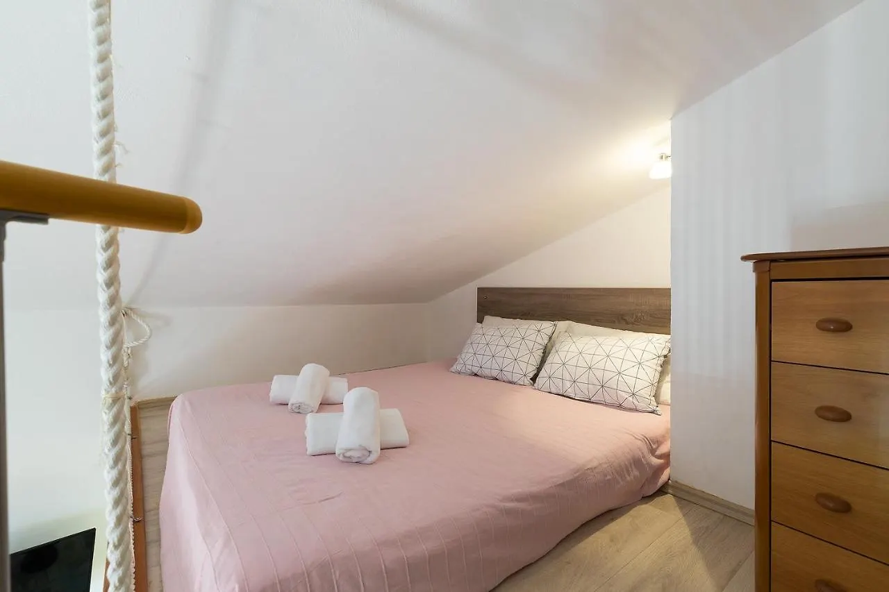 Villa Alexandra 3 Pjescana Uvala Apartment