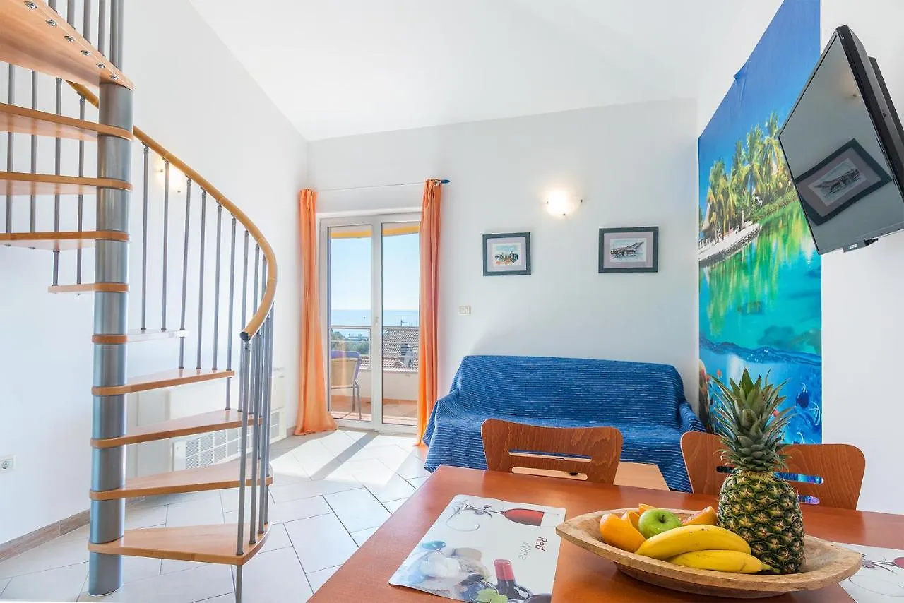 Apartment Villa Alexandra 3 Pjescana Uvala